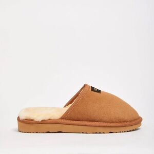 Since 1974 UGG Australian Slippers / Size 8